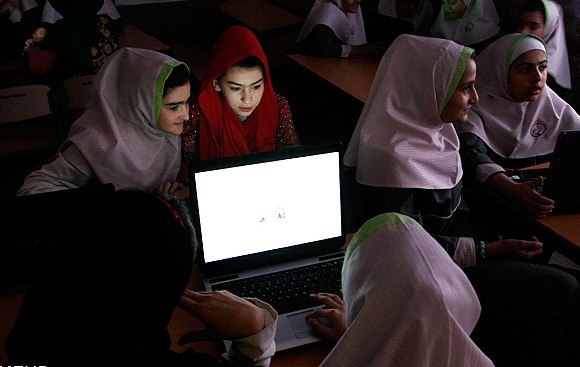 تجهیز مدارس مناطق محروم به فناوری‌های روز